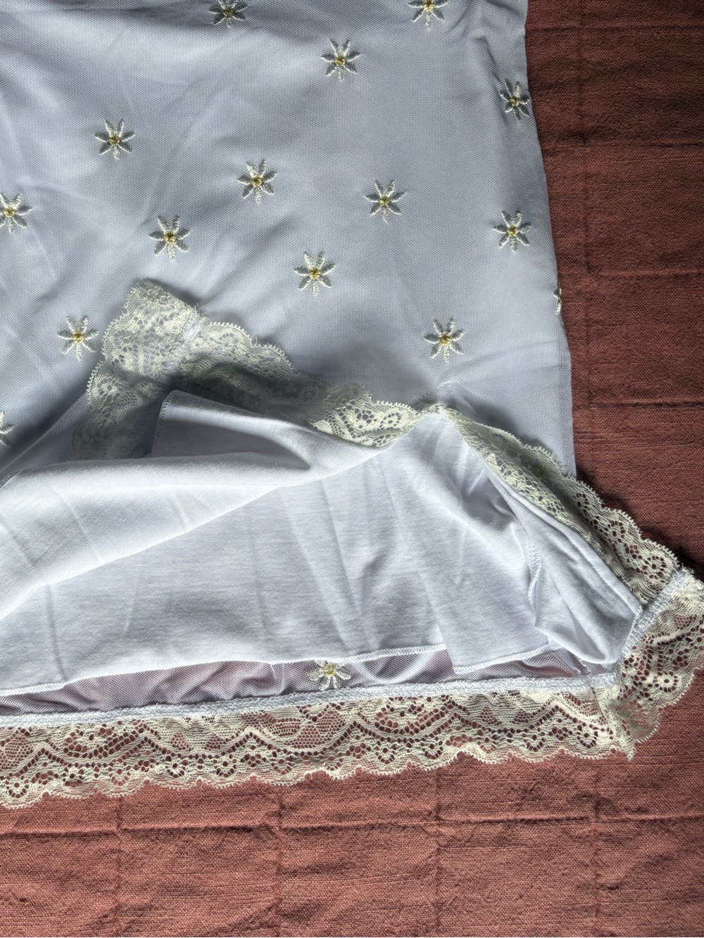 Motel Rocks White Daisy Lace Slip Mini Dress- White Graduation Dress- Size M - Picture 12 of 12